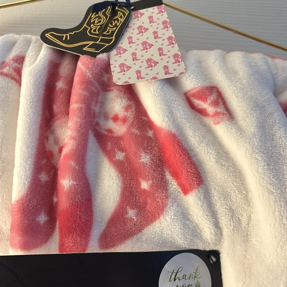 Rachel Roy throw - Picture 3 of 7